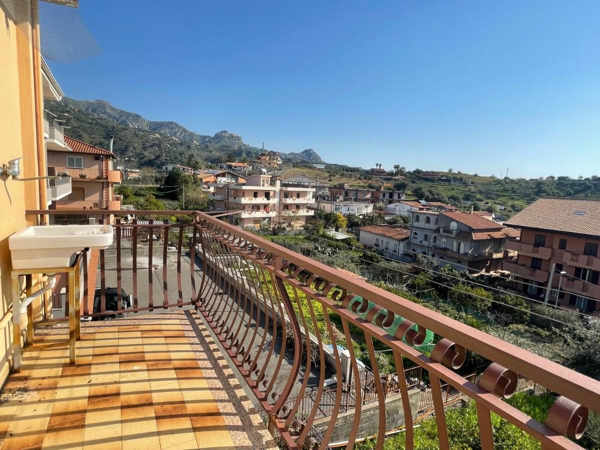 Апартаменты Pipa'S Suntrap Таормина Экстерьер фото